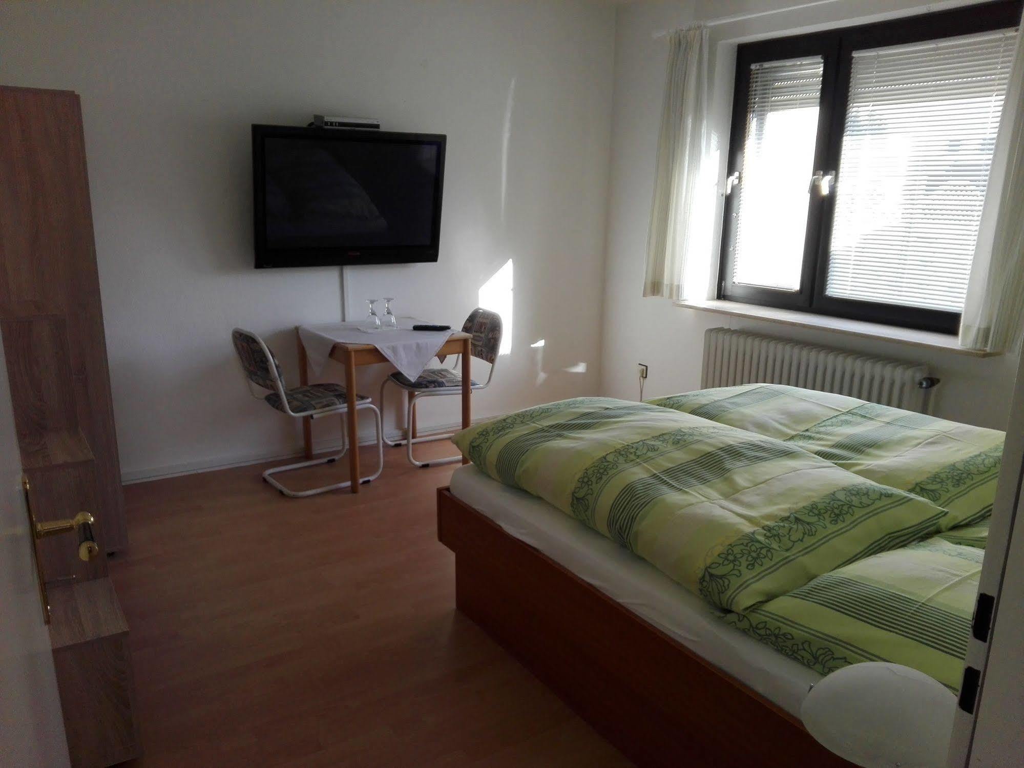 Altes Zollhaus Am Klinikum Hotell Lübeck Eksteriør bilde
